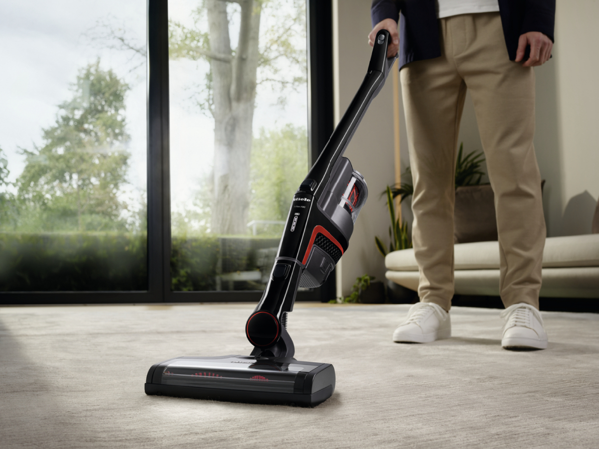 Vysavač Miele Triflex HX se nespustí po zapnutí - co dělat, řešení problému